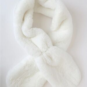 Elegant White Faux Fur Wrap
